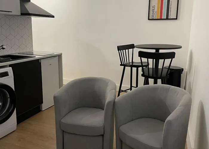 Place St Epvre - Cosy Studio Renove
